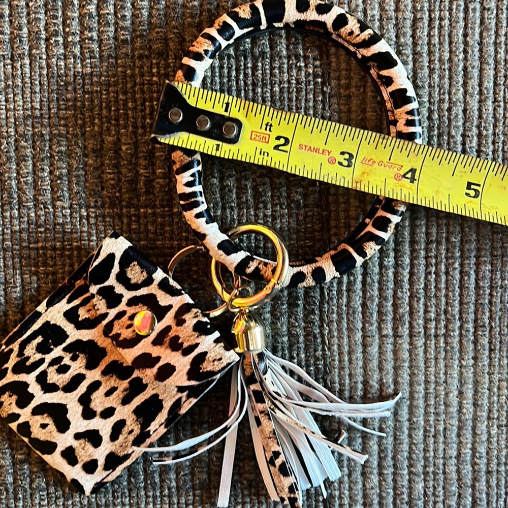 Key ring leopard print